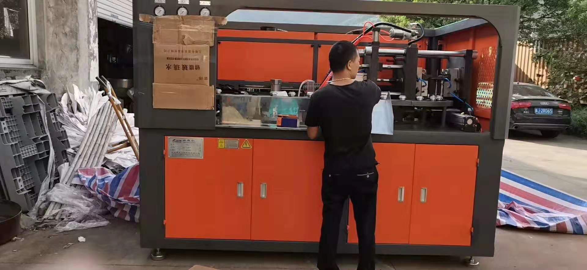 臺(tái)輝吹瓶機(jī)在吹瓶過程中遇到的這幾個(gè)問題，你遇到過嗎？